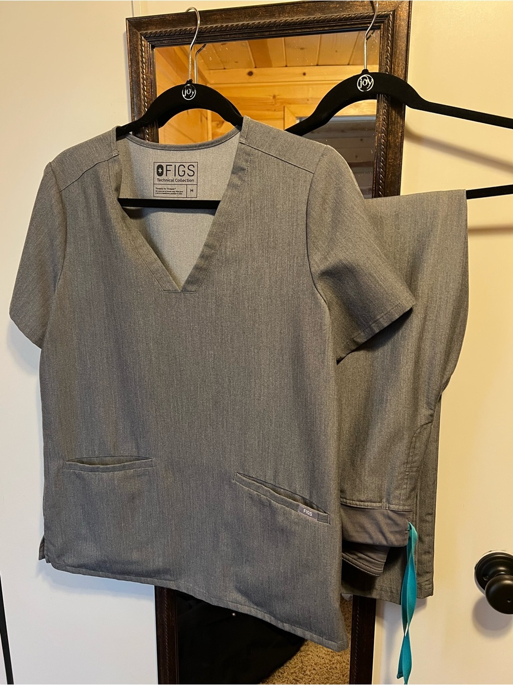 Figs Technical Collection Gray Scrub Top and pant set  — Medium